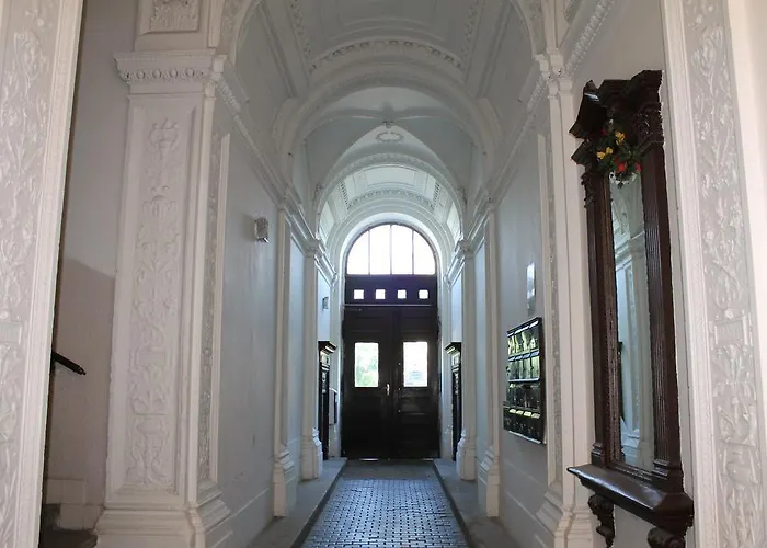 Royal Celakovskeho Sady * Praga